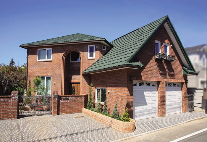 構造と性能で快適さと楽しい暮らしを追求したガレージハウスの写真