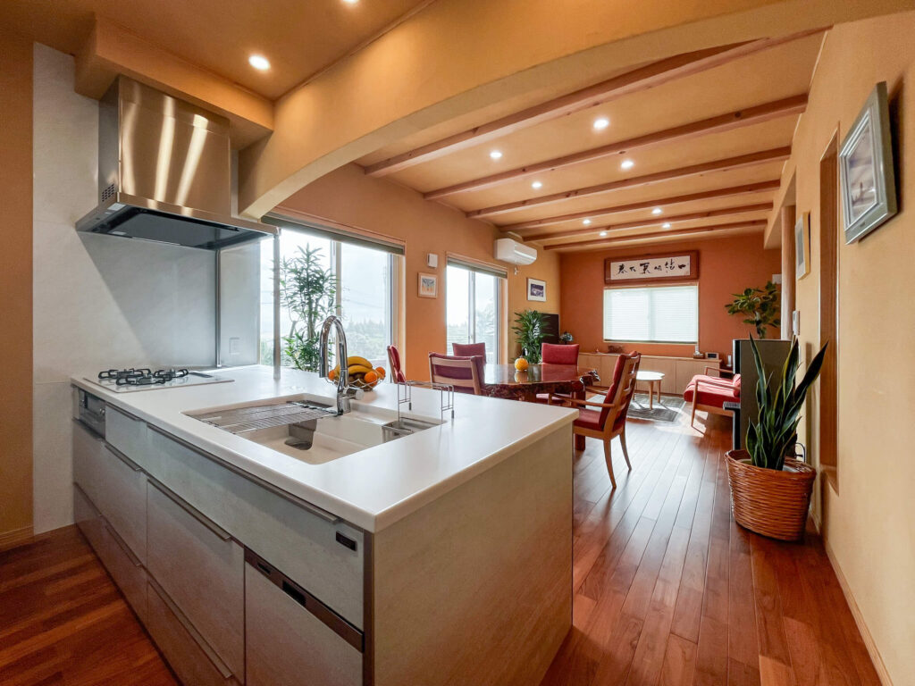 性能を極めた心地よく健康に暮らすレンガ積みの家の写真