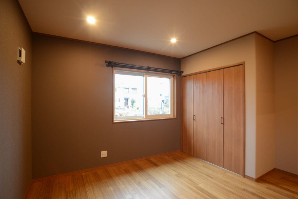 心地よさを大切にした、家族が集うレンガ積みの家の写真